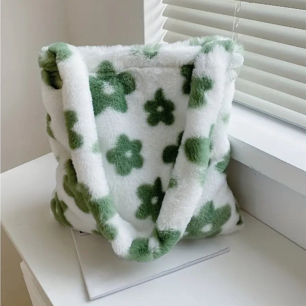 Flower Pattern Plush Tote Bag, Colorblock Furry Shoulder Bag. NEW IN PACKAGE - Picture 3 of 5